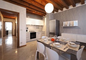 Venetian Style 2