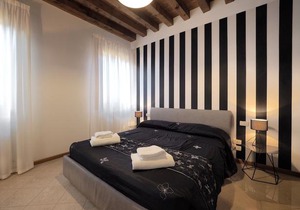 Venetian Style 3