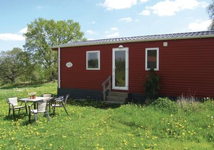 Very lavishly equipped caravan with plenty of space.