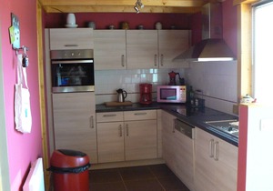 Very lovely bungalow by Eau d’Heure Lakes with pool, beach and water activities