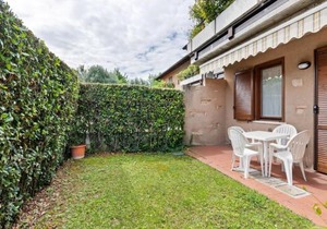 Vibrant Holiday Home in Lazise with Swimming Pool near 2 Lakes