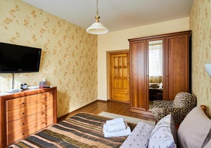 Victory Square Apartment