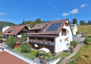 Vierbettzimmer, 55qm, mit DU/WC und Balkon