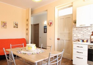 Viilla surrounded by greenery 1 km from the sea and adjacent to the town.