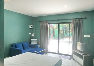VILAGE STUDIO TV 3, 1.5 KM TO BANGTAO BEACH(1157 )