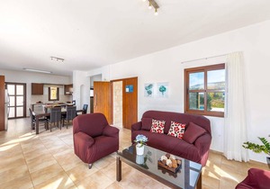 Villa ∙ 3 bedrooms ∙ 6 guests