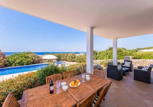 Villa ∙ 3 bedrooms ∙ 6 guests