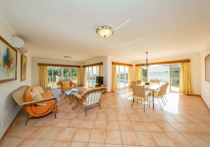 Villa ∙ 3 bedrooms ∙ 6 guests