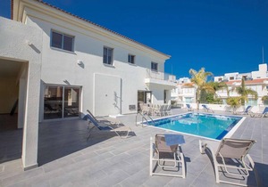 Villa ∙ 4 bedrooms ∙ 8 guests