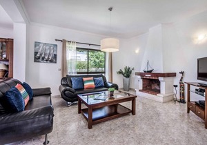 Villa ∙ 4 bedrooms ∙ 6 guests