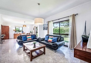 Villa ∙ 4 bedrooms ∙ 6 guests