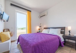 Villa Adamite