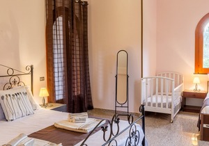 Villa Adenu with private pool