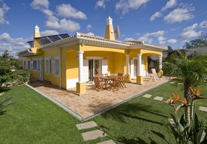 Villa Amarela is a beautiful, spacious villa with private pool