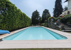 Villa Angela with pool and lake view