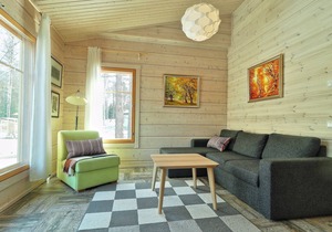 Villa Anna. 2BR Log House with sauna and BBQ stove. Relax and recharge!