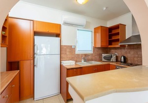 Villa Astro - Four Bedroom Villa, Sleeps 8