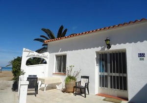 Villa at seafront with private garden-655