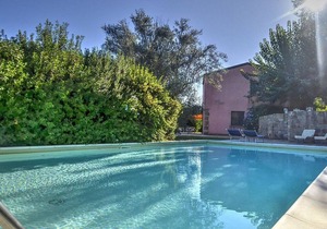 Villa Calesse C, fully refundable with voucher*: A characteristic and welcoming independent house surrounded by meadows and by green hills, with Free WI-FI.