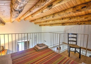 Villa Calesse C, fully refundable with voucher*: A characteristic and welcoming independent house surrounded by meadows and by green hills, with Free WI-FI.