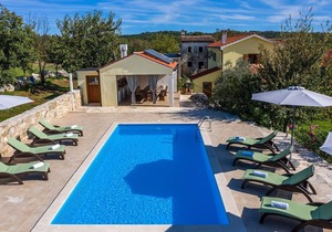 Villa Casa Ida is a charming retreat with pool in Istria with authentic building elements, lavish appearance and comfortable furnishing with the capacity of 8 beds.