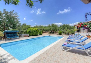 Villa Chariklia Neo Chorio