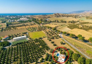 Villa Charoula Tessera: Large Private Pool, A/C, WiFi, Eco-Friendly
