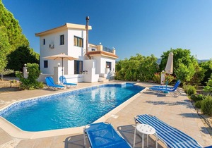 Villa Charoula Tessera: Large Private Pool, A/C, WiFi, Eco-Friendly