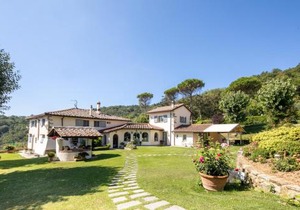 Villa Collesole by Mmega