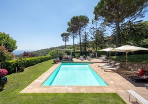 Villa Collesole by Mmega