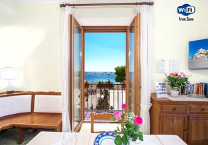 Villa Costanzo beach front