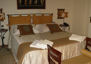 Villa Floriana C, fully refundable with voucher*: An elegant and welcoming apartment immersed in a splendid landscape, in the heart of a wonderful little town, with Free WI-FI.