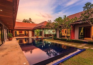 Villa Frangipani by Lofty