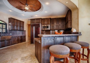 Villa Gran Vista - Oceanfront Views, Swim-Up Pool Bar, Pool table. Promos Avail.