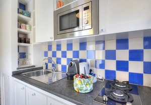 Villa Idra: A charming and bright two-story villa in the heart of Positano, with Free WI-FI.