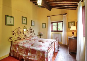 Villa in Segromigno In Monte with 6 bedrooms sleeps 12