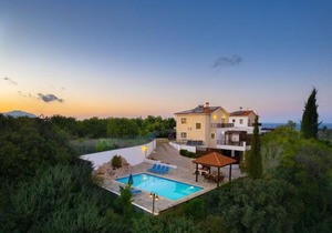 Villa Ira Finiki