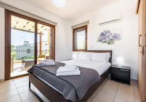 Villa Iris by Ezoria : 3-bedroom Private Modern Villa in Ayia Thekla Large Pool, Garden