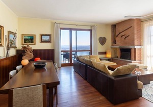 Villa Isabella - Four Bedroom Villa, Sleeps 8