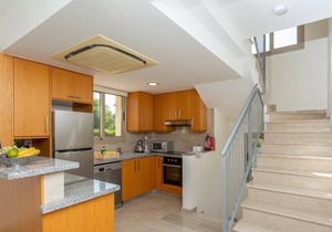 Villa Izabella - Four Bedroom Villa, Sleeps 8