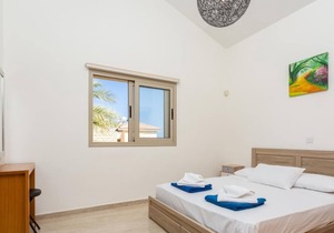 Villa Izabella - Four Bedroom Villa, Sleeps 8