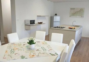 Villa Marsica E: A modern and graceful two-story apartment immersed in a splendid landscape, in the heart of a wonderful little town, with Free WI-FI.
