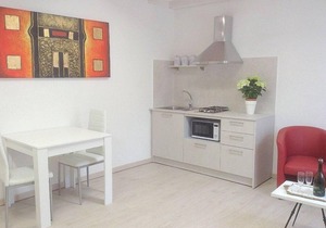 Villa Marsica F: A modern and graceful studio apartment immersed in a splendid landscape, in the heart of a wonderful little town, with Free WI-FI.