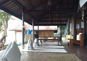 Villa Milagros Dive Inn Anilao Main House - BEACHFRONT