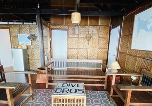 Villa Milagros Dive Inn Anilao Main House - BEACHFRONT