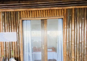 Villa Milagros Dive Inn Anilao Main House - BEACHFRONT