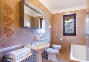 Villa near Bellagio, with stunning lake view, garden and private parking