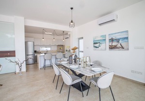 Villa Prol20, Contemporary 3bdr Protaras Villa with Pool, Close to the Beaches