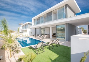 Villa Prol20, Contemporary 3bdr Protaras Villa with Pool, Close to the Beaches