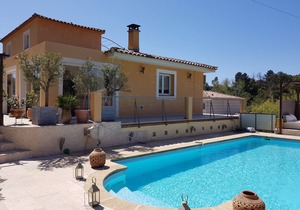 Villa T4 air conditioned with private pool in AJACCIO CORSE